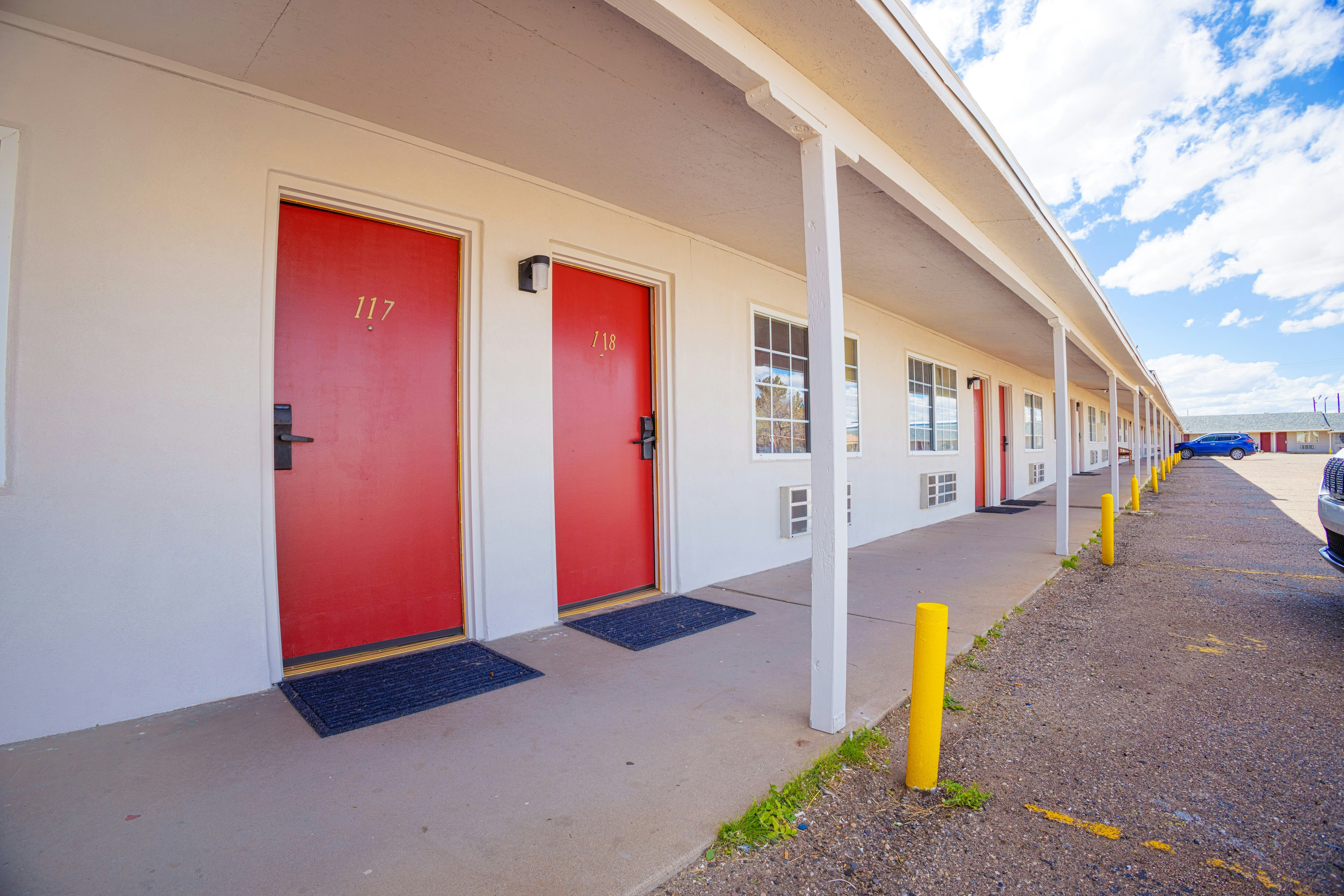 Holiday Motel Lordsburg I-10 14/21