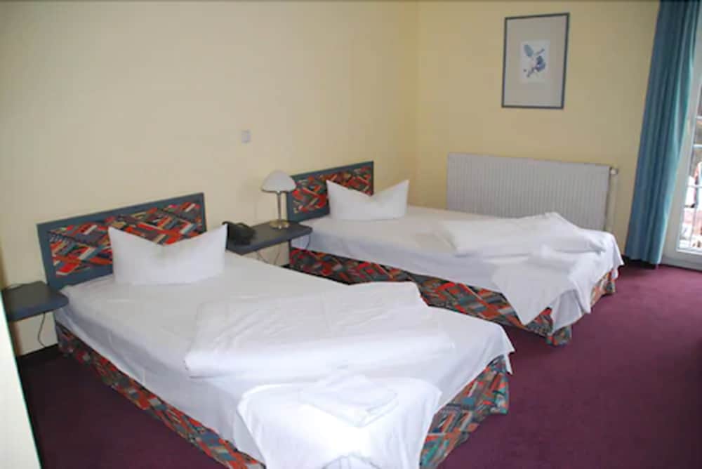 Hotel Lindenberger Hof 9/28
