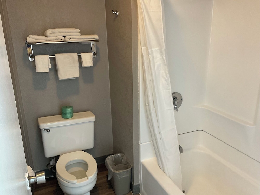 غرفة قياسية بسريرين مزدوجين، Motel6 Odessa 6/8
