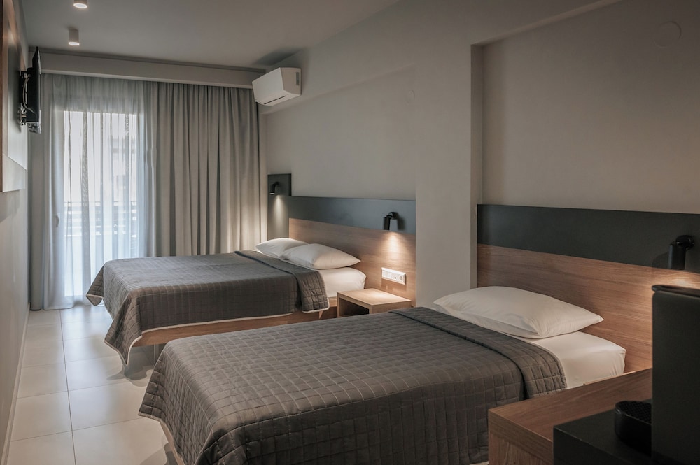 غرفة قياسية ثلاثية بسرير كوين وسرير فردي، Elizabeth Queen Luxury Rooms 3/5