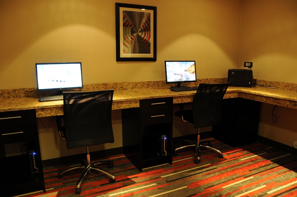 Chateau Inn and Suites Bonnyville 35/42