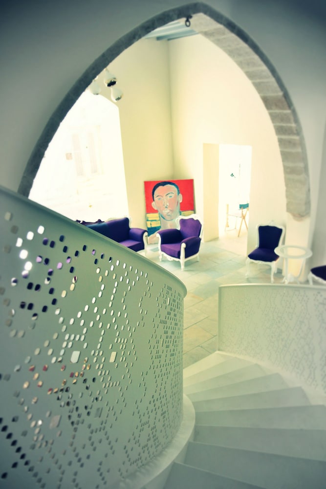 Lokal Hotel 12/64