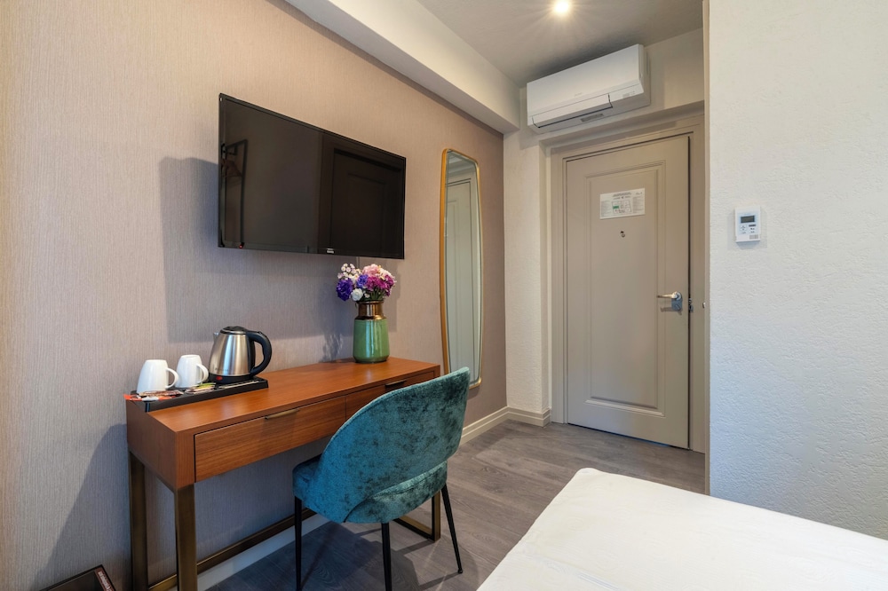 Smart and Simple Hotel Karakoy 39/50