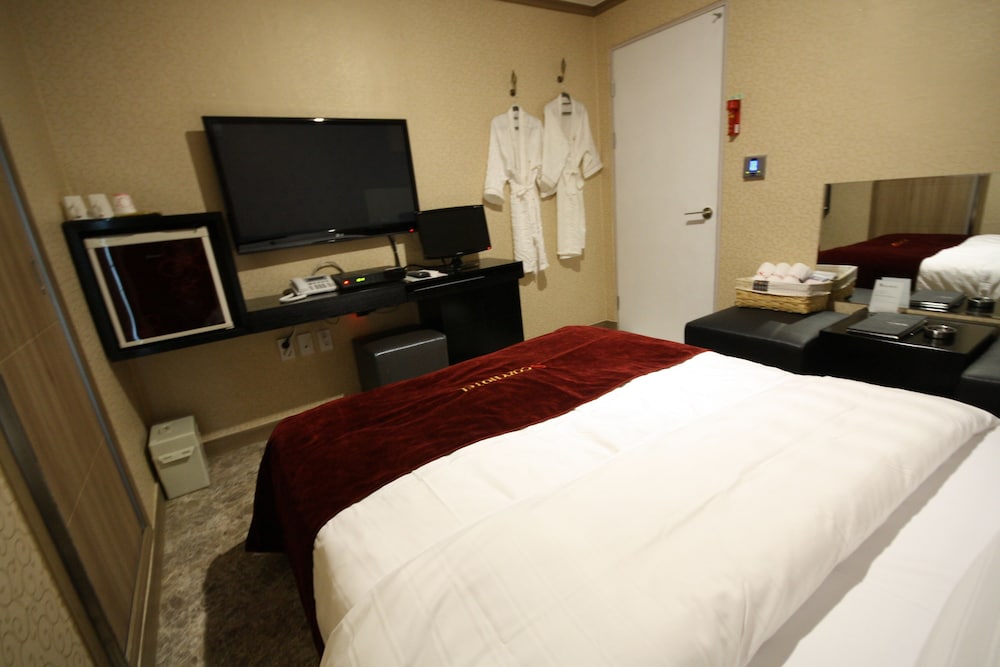 HOTEL RIVERSIDECOZY 20/50