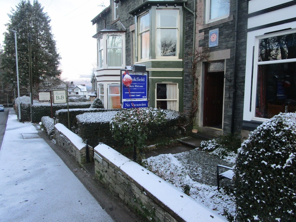 Brookfield B&B Guest House 23/25