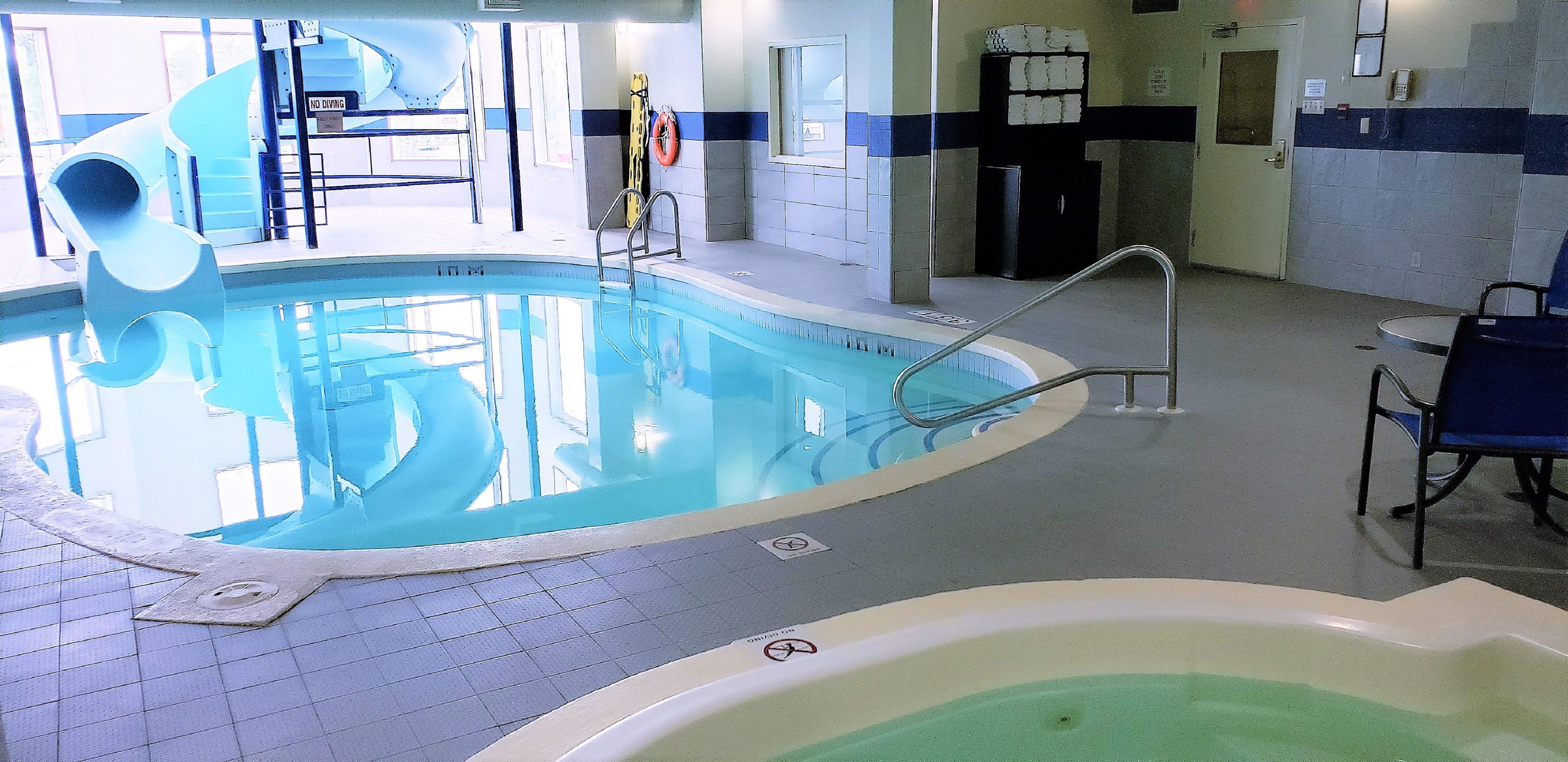 Holiday Inn Suites Regina 30/62