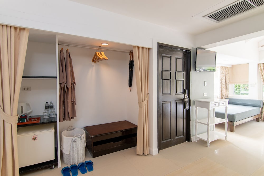 Thavorn Beach Village Phuket Resort and Spa 32/66