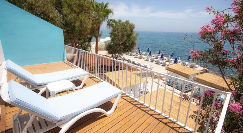 Mojo Otel Beach 16/25