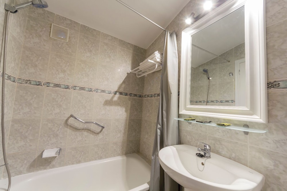 Sun Holidays Hotel 58/59