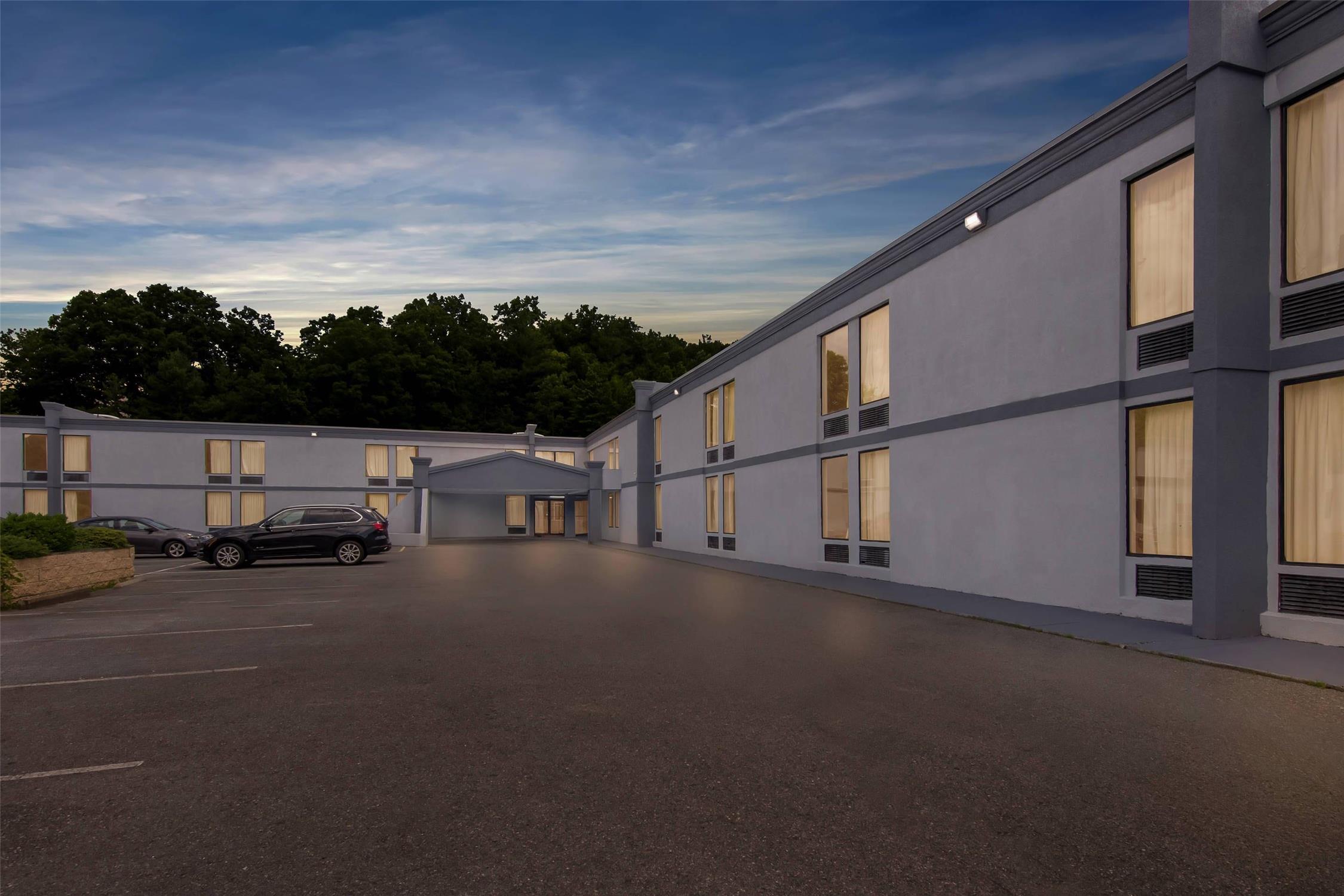 Econo Lodge Mt. Hope - Beckley North 25/28