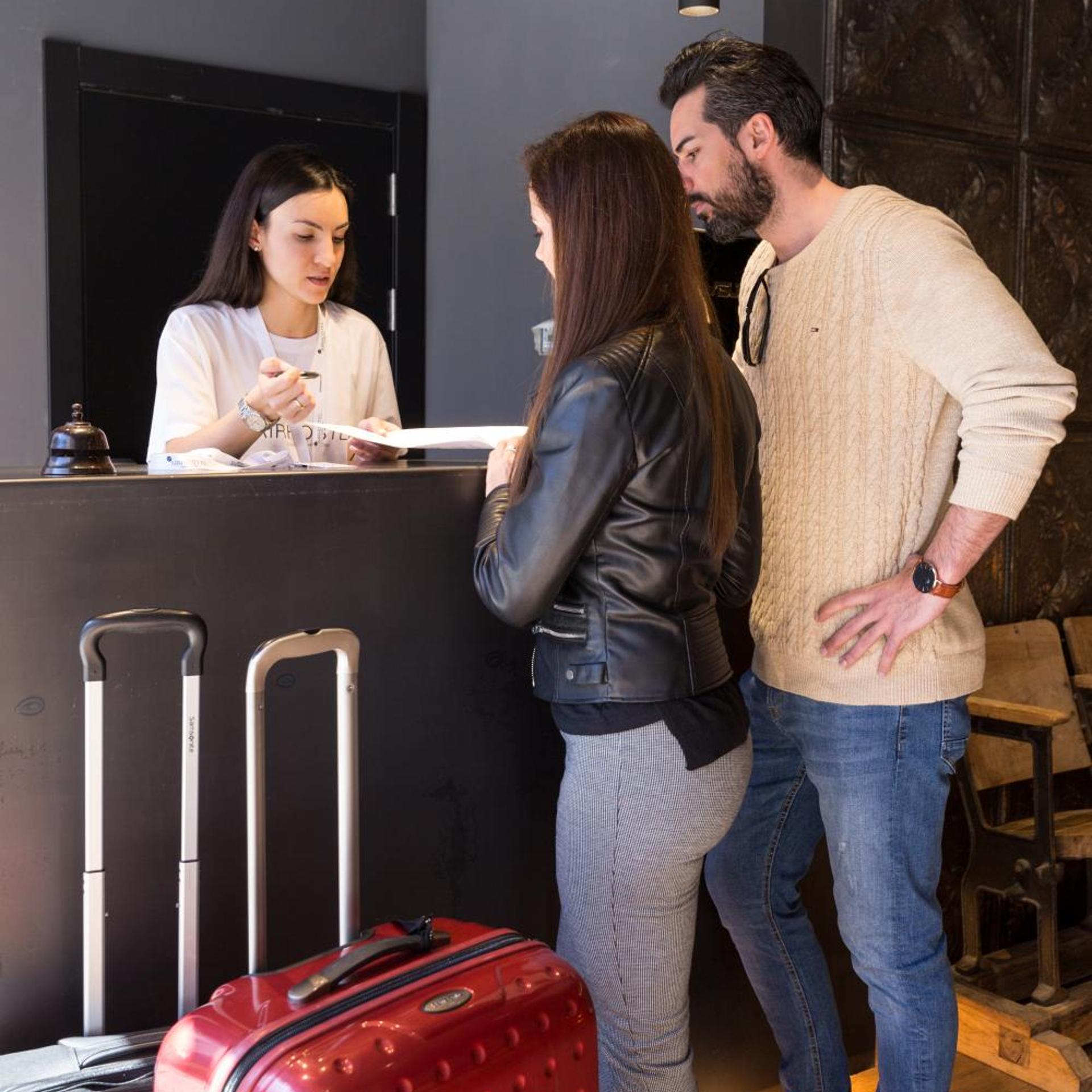 Airhostel Barcelona Aeropuerto 7/50