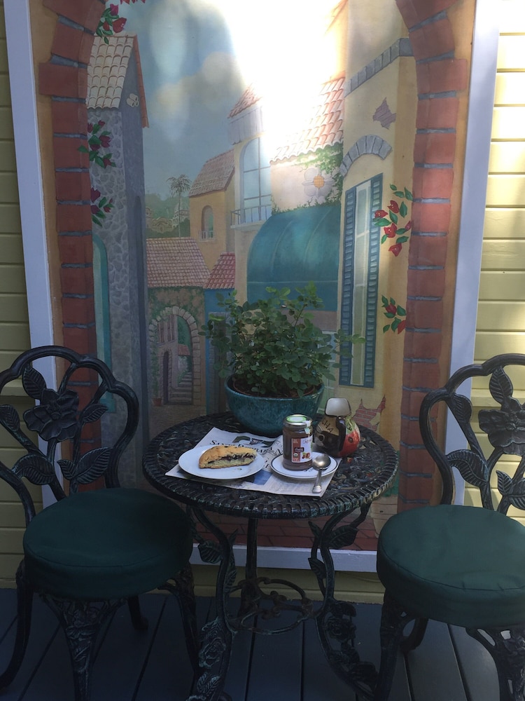 Secret Garden Inn 60/73