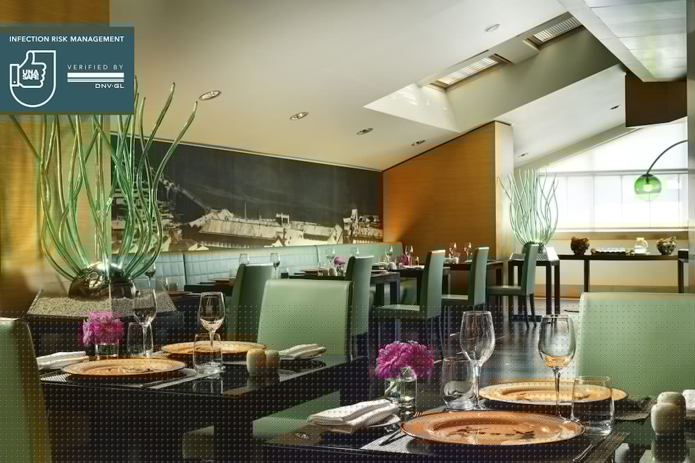 Unahotels Napoli 53/76