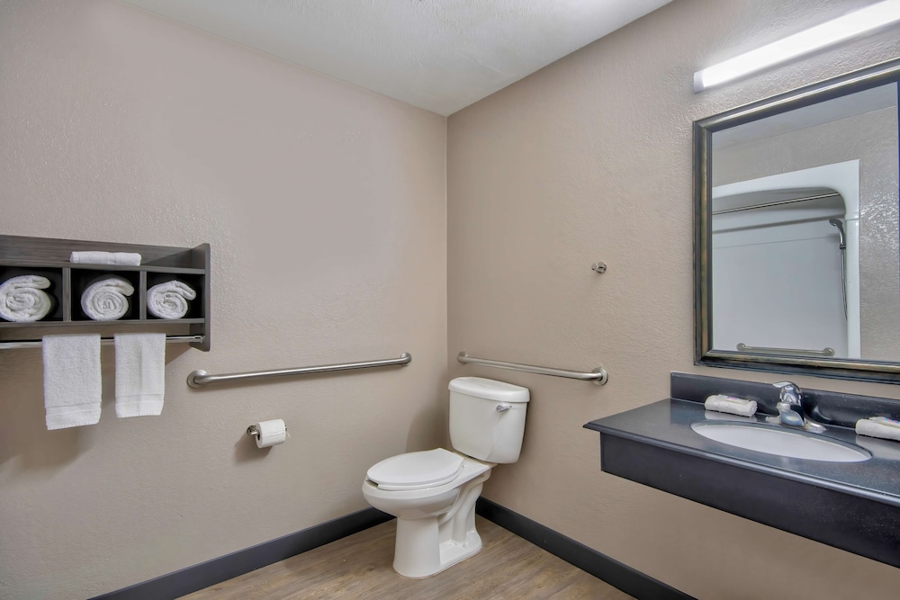 Motel6 Harlingen, TX 49/52