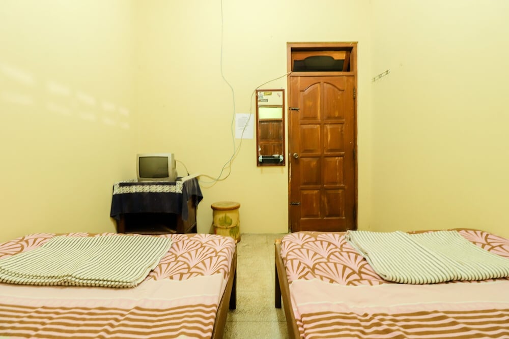 Penginapan Roro Mendut by ZUZU 12/50
