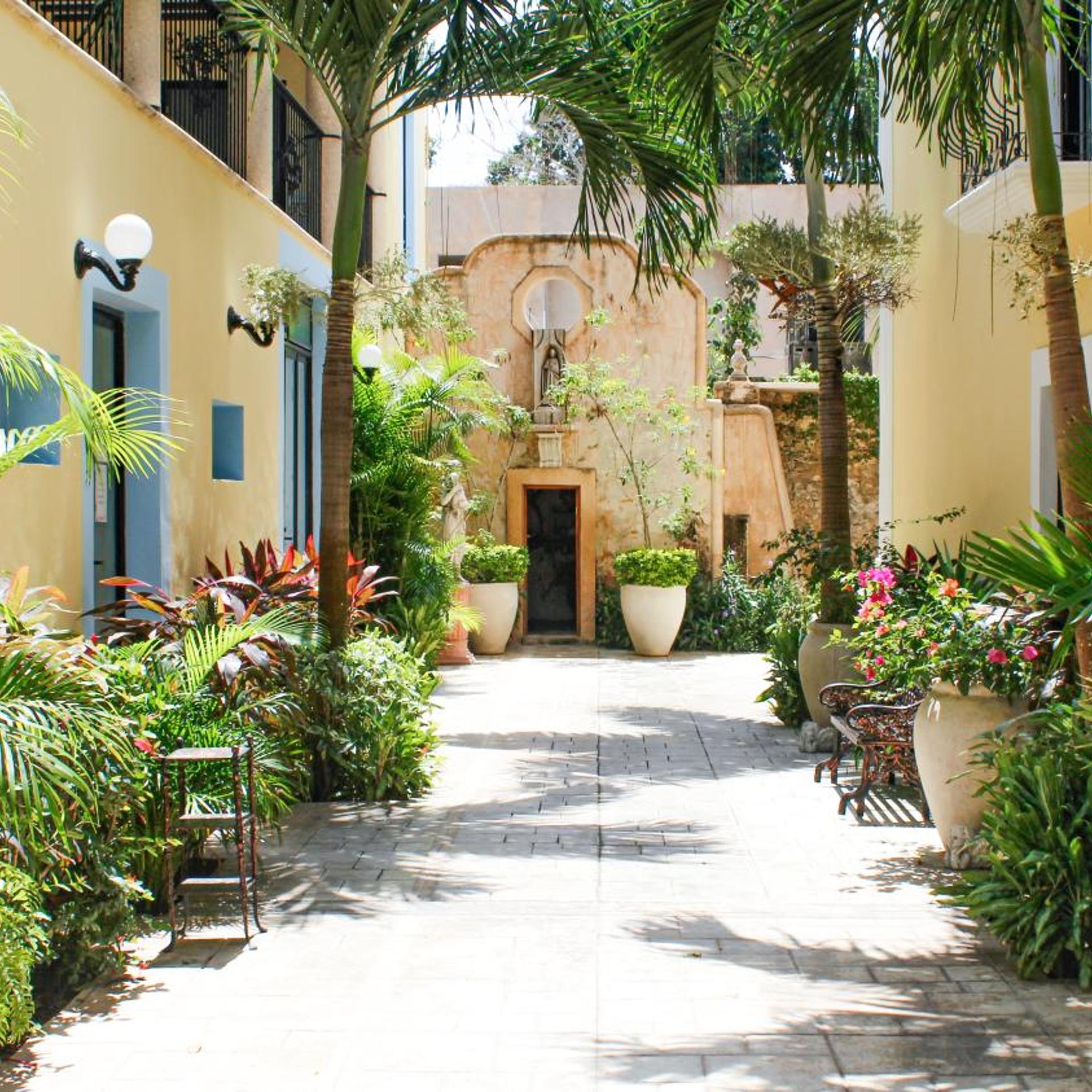 Hotel Fundadores 7/50