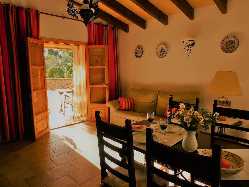 Finca Hotel Can Estades 40/63