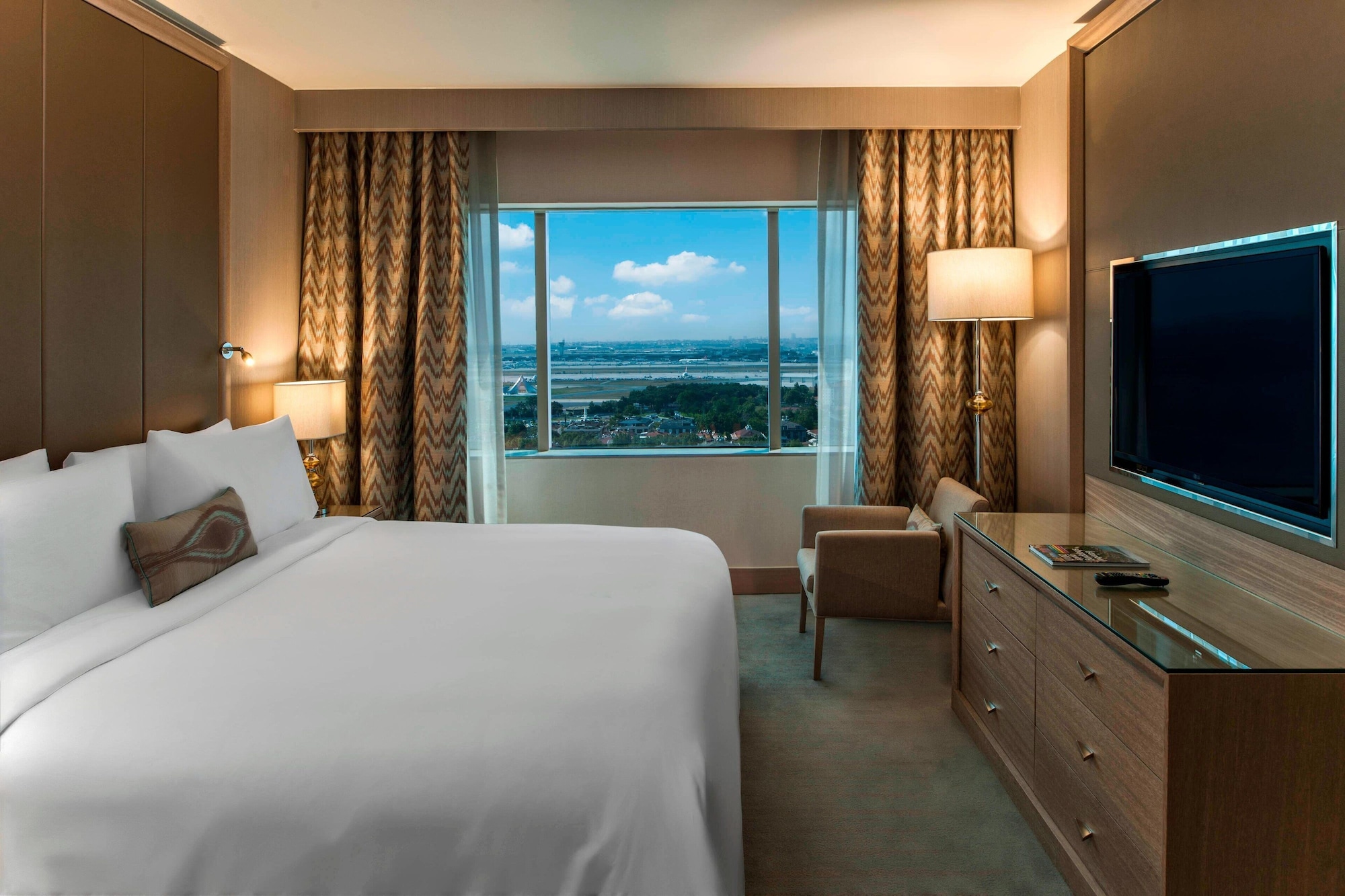 1 Bedroom, Club, Suite