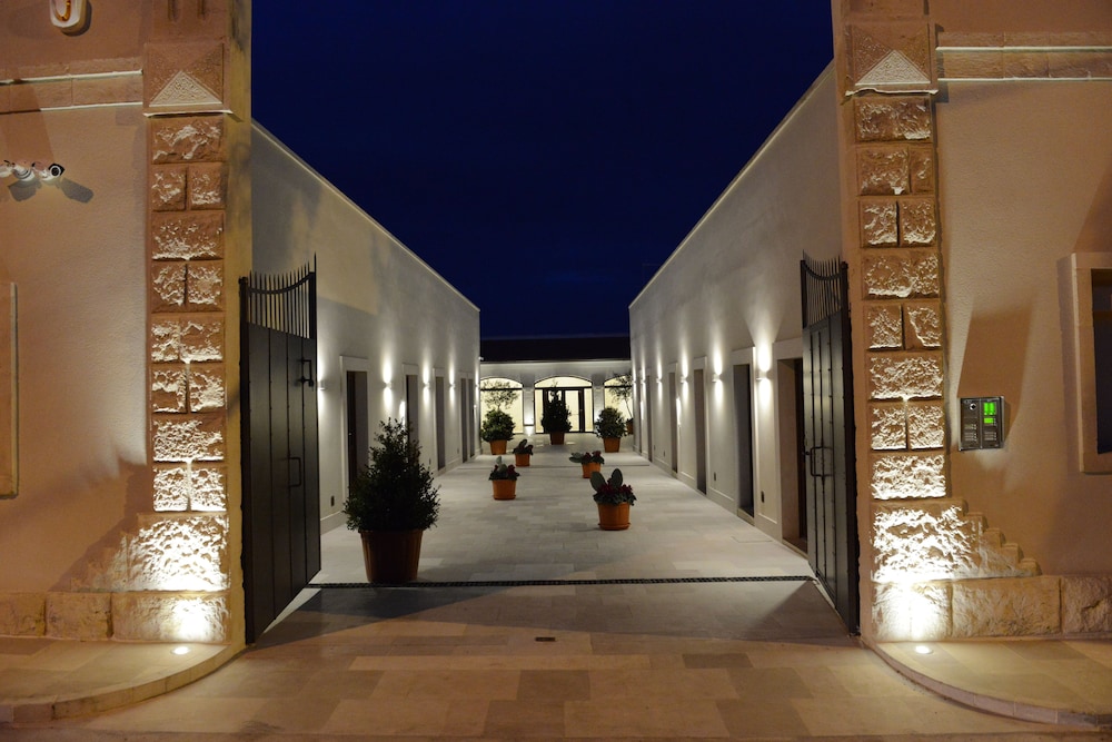 DOMUS ANTIQUA RESIDENCE 3/61