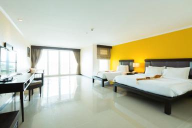 Paradise, Queen Bed, Royal Wing
