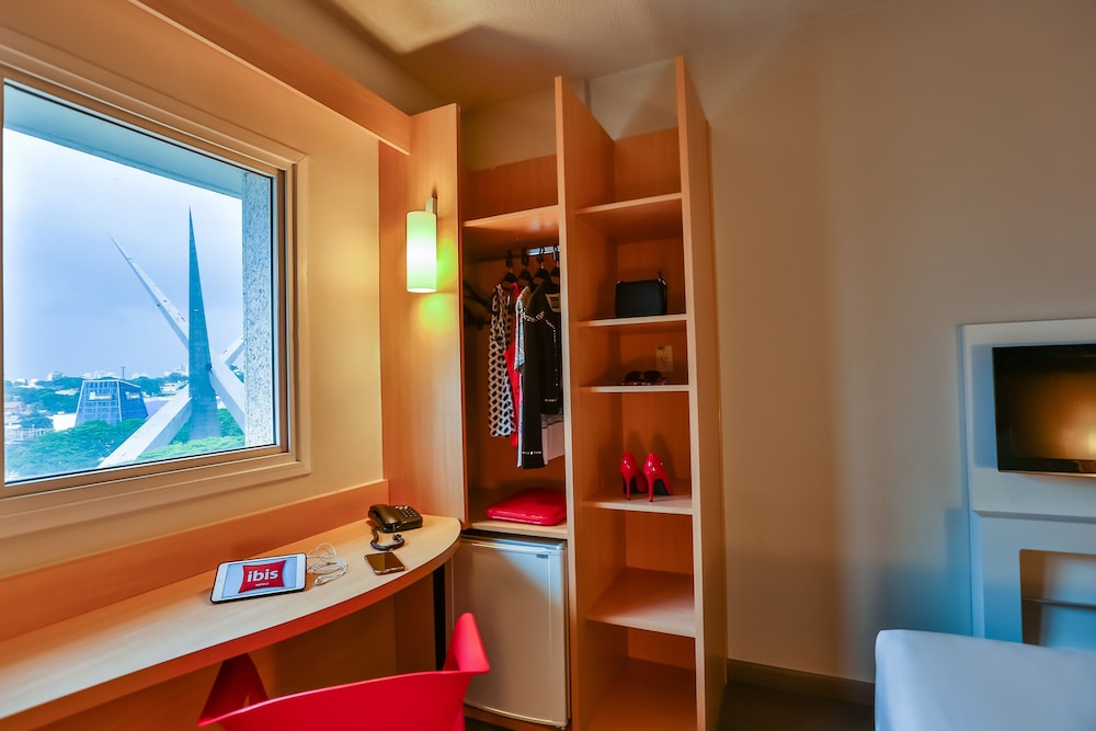 Ibis Goiania 37/64
