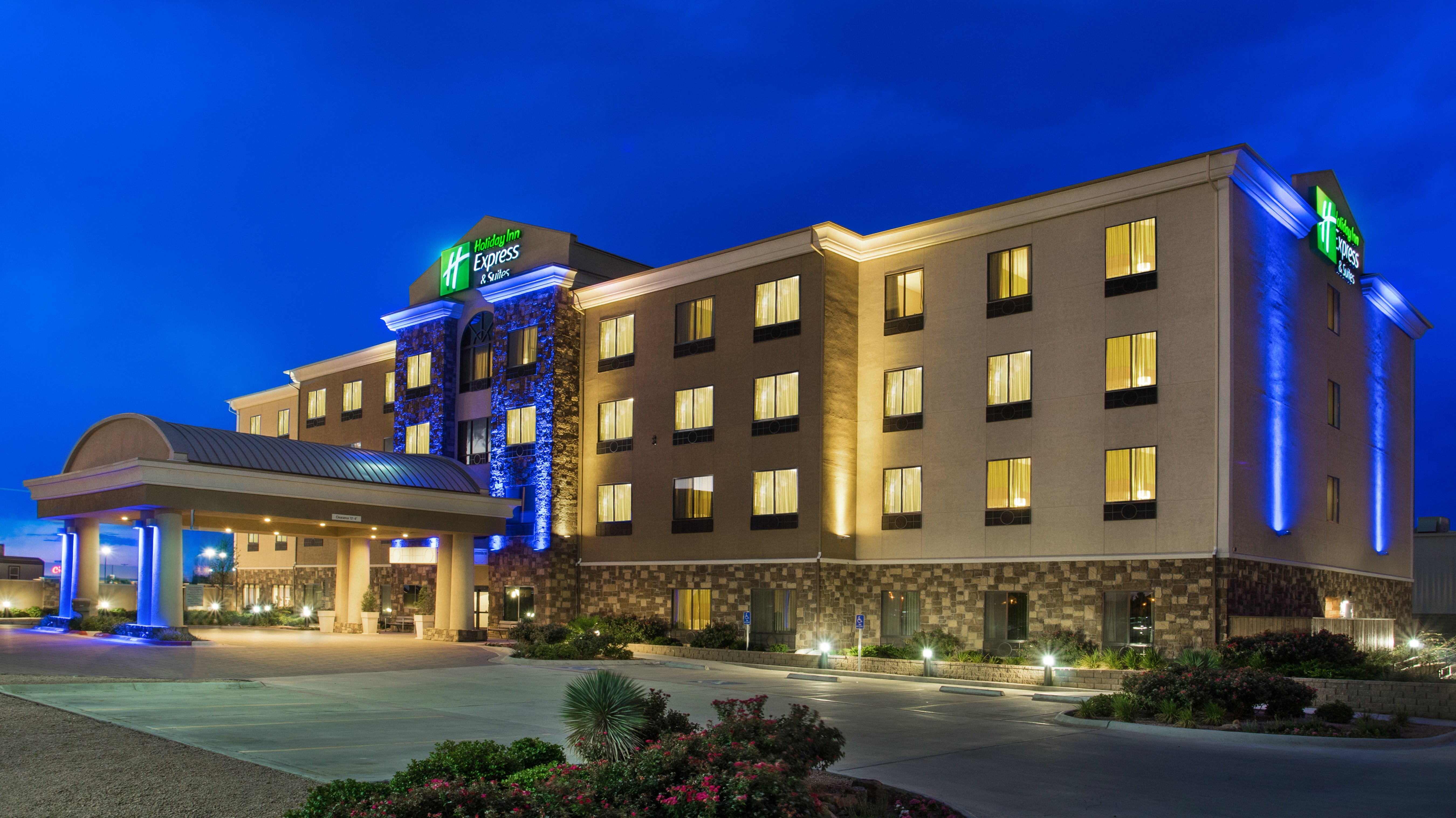 Holiday Inn Express & Suites Midland South I-20 2/69