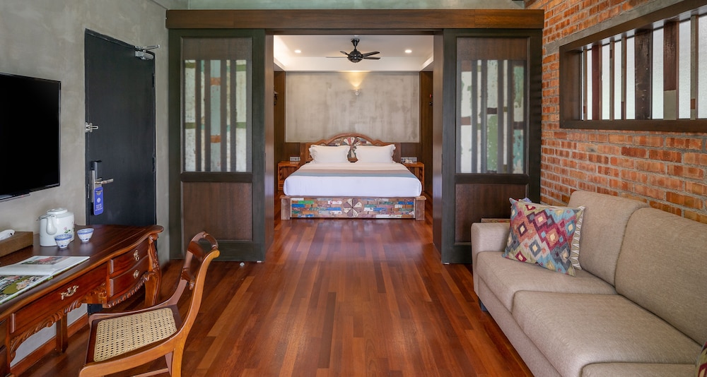Treasures Hotel & Suites 29/64
