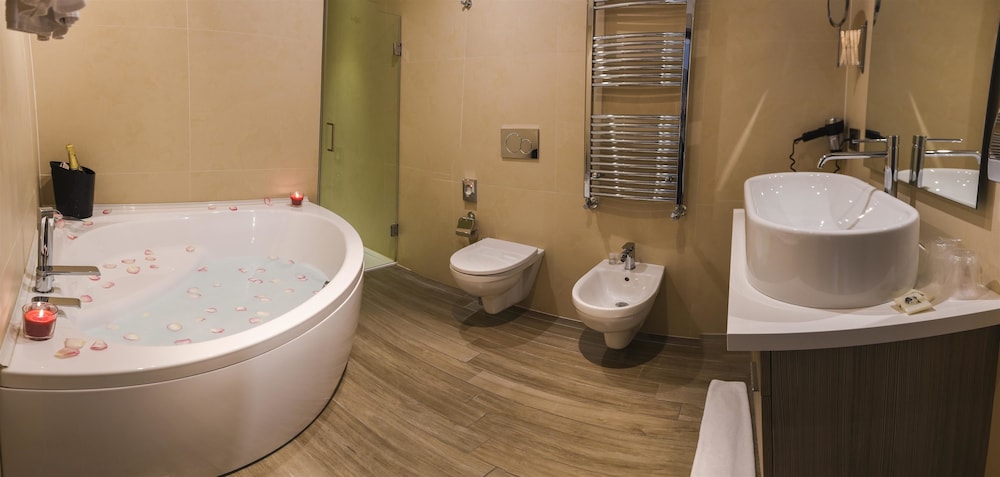 غرفة كومفورت بسرير مزدوج في الملحق، Best Western Plus Hotel Modena Resort 10/10