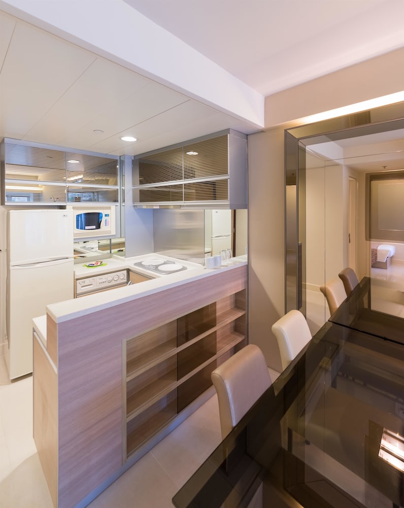Kowloon Harbourfront Hotel 23/48