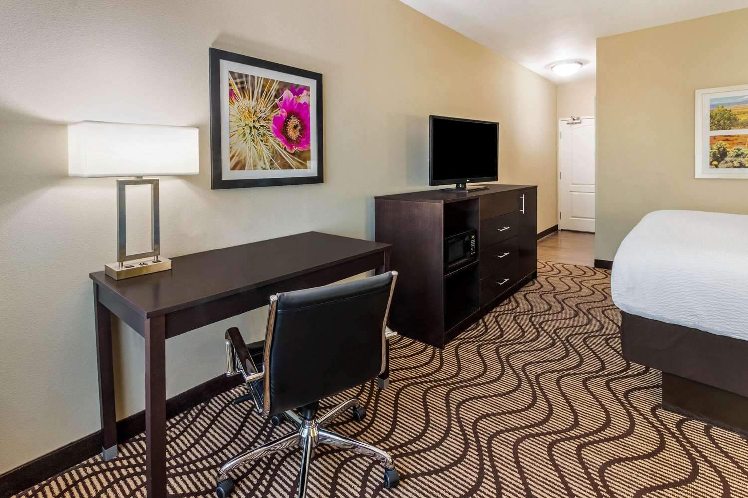La Quinta Inn & Suites by Wyndham Artesia 46/58