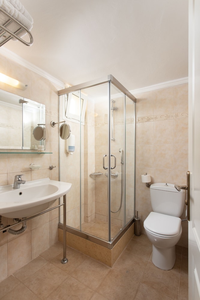 PANTHEON HOTEL 48/50
