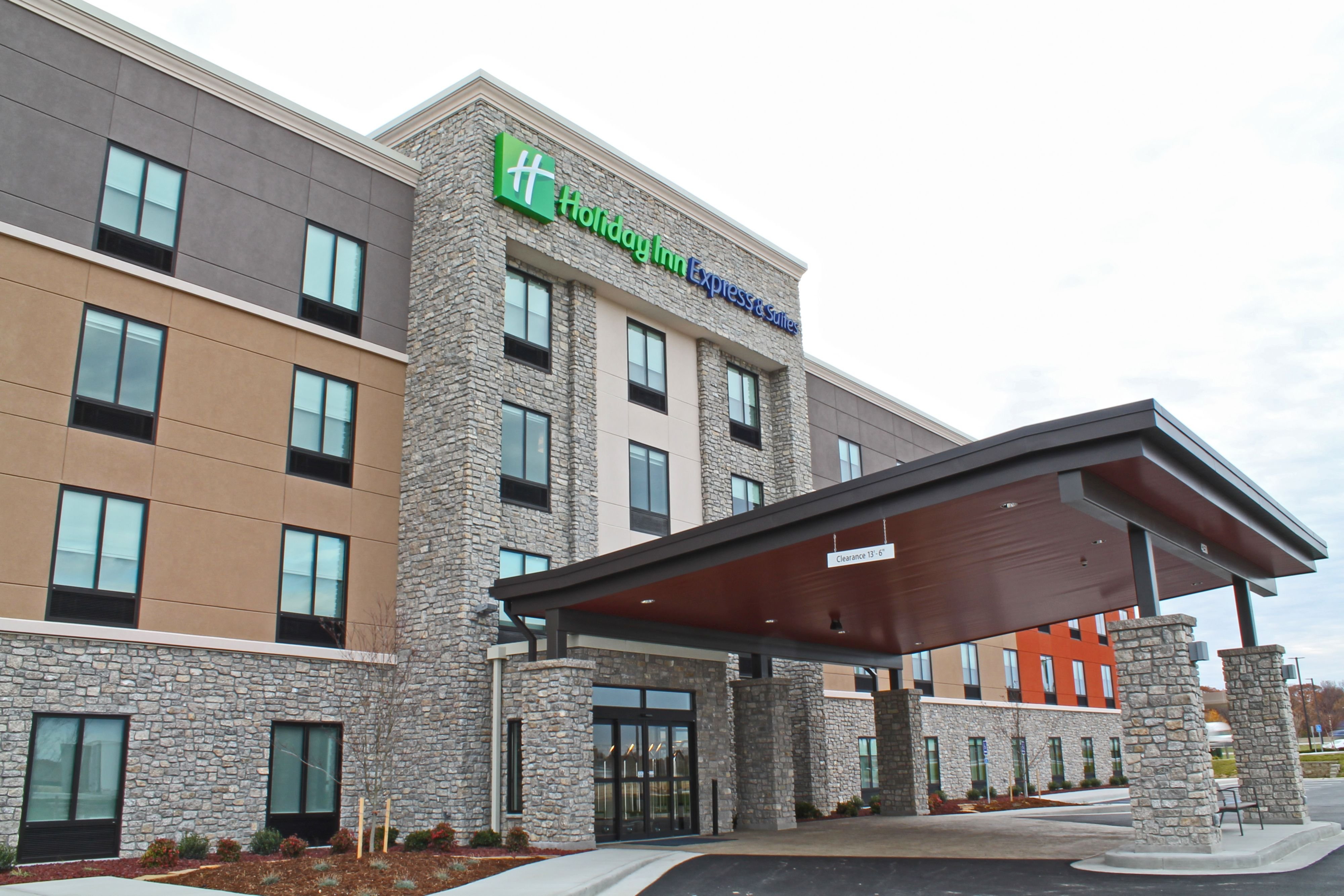Holiday Inn Express Suites St Louis South I 55 51/52