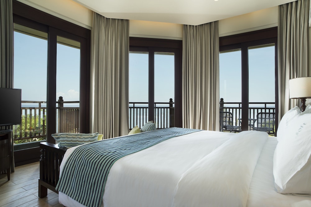 HOLIDAY INN RESORT BALI BENOA 27/79