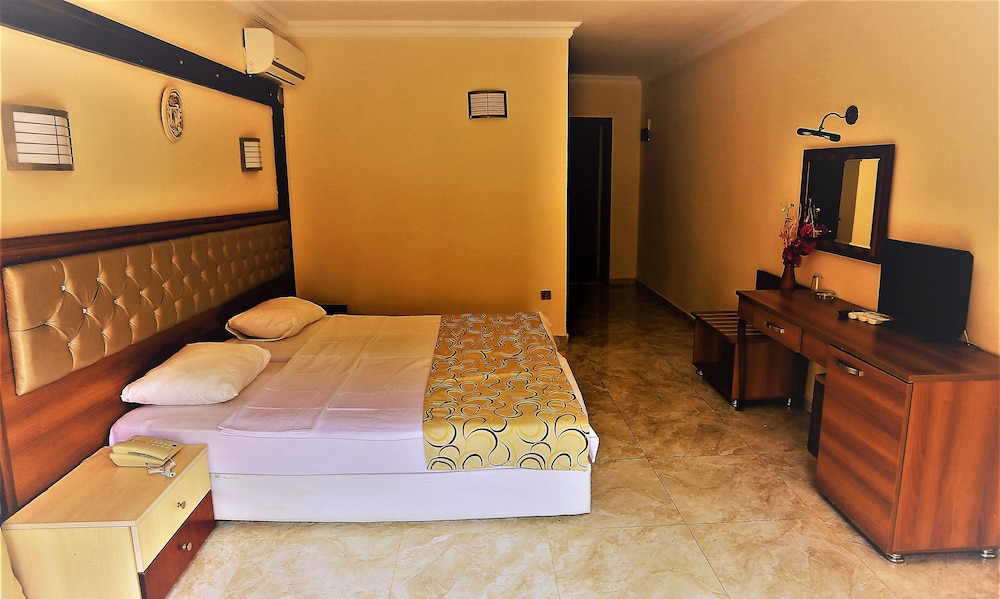 Phoenix Sun Hotel 19/50