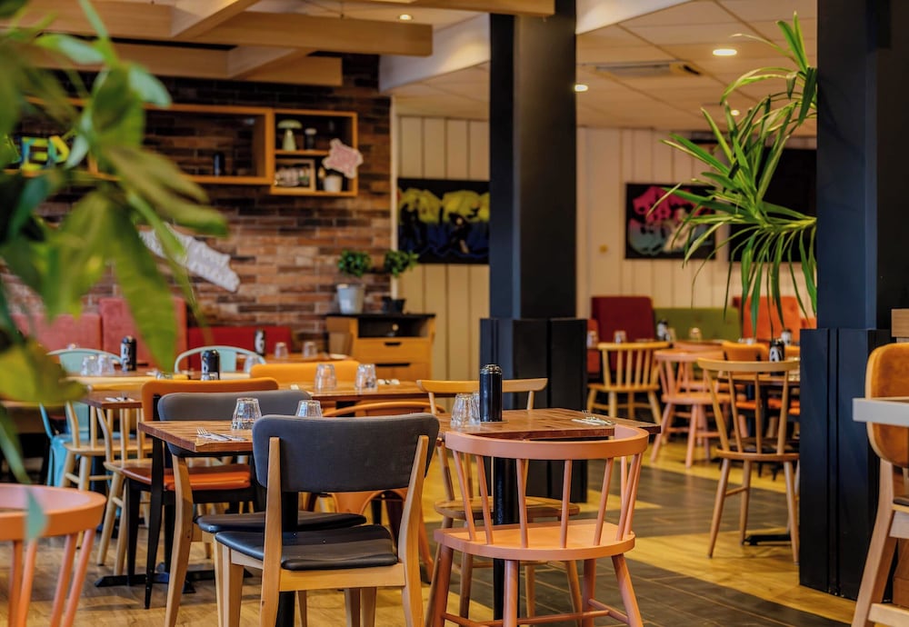 restaurant cafeteria