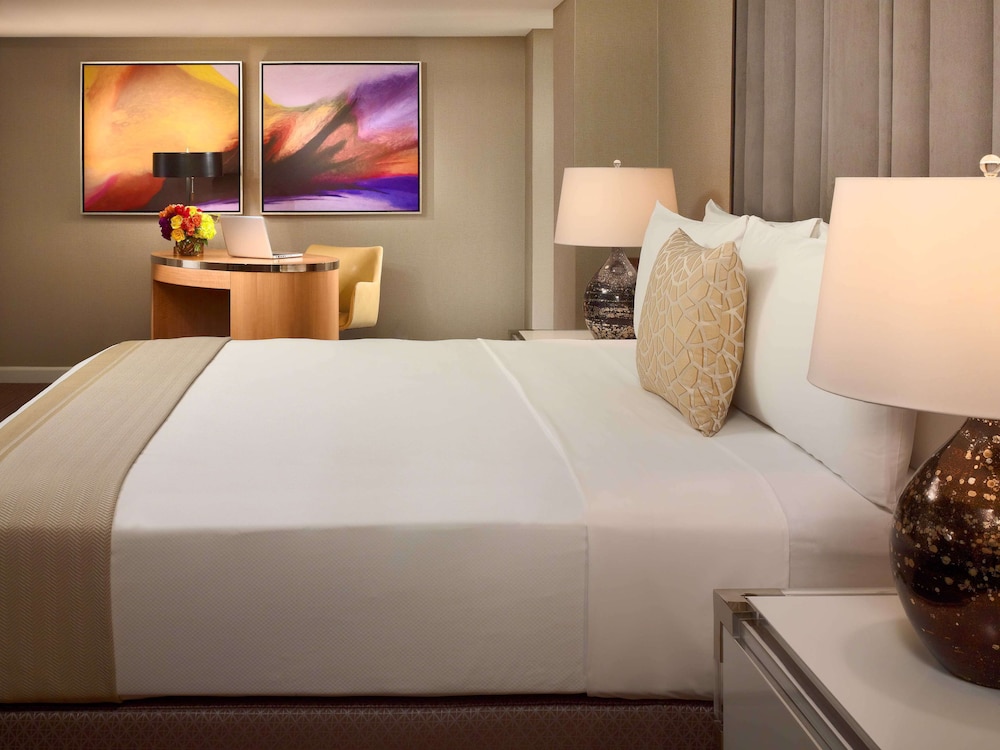 Royal Sonesta Houston Galleria 17/57