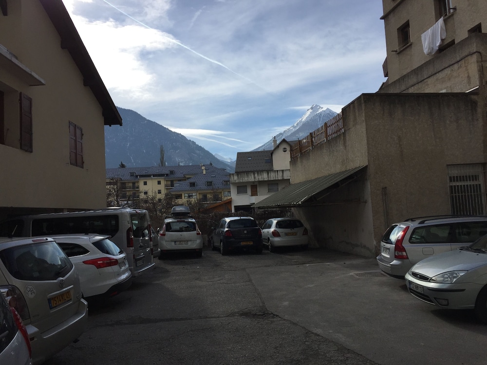 Hotel Mont Brison 37/43