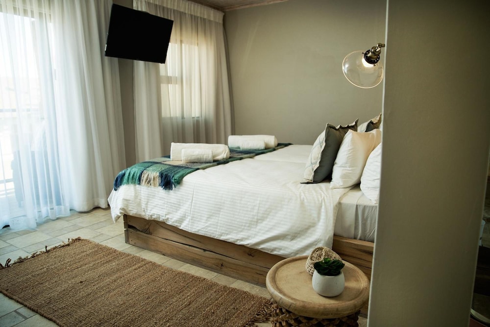 Driftwood Guesthouse 7/39