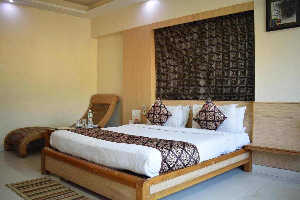 HOTEL MANGALAM 17/49