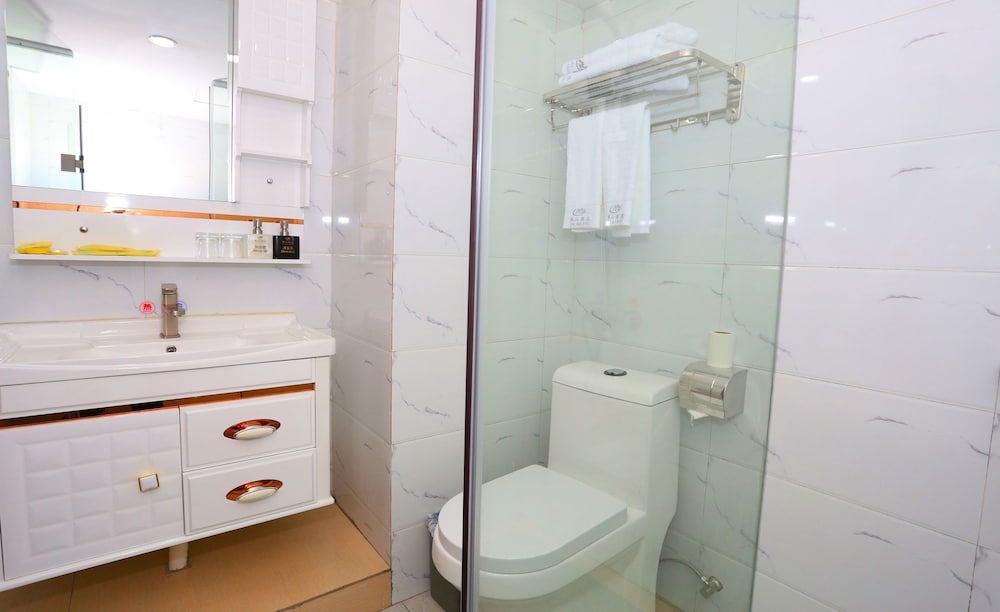 Junshan Hotel 20/75