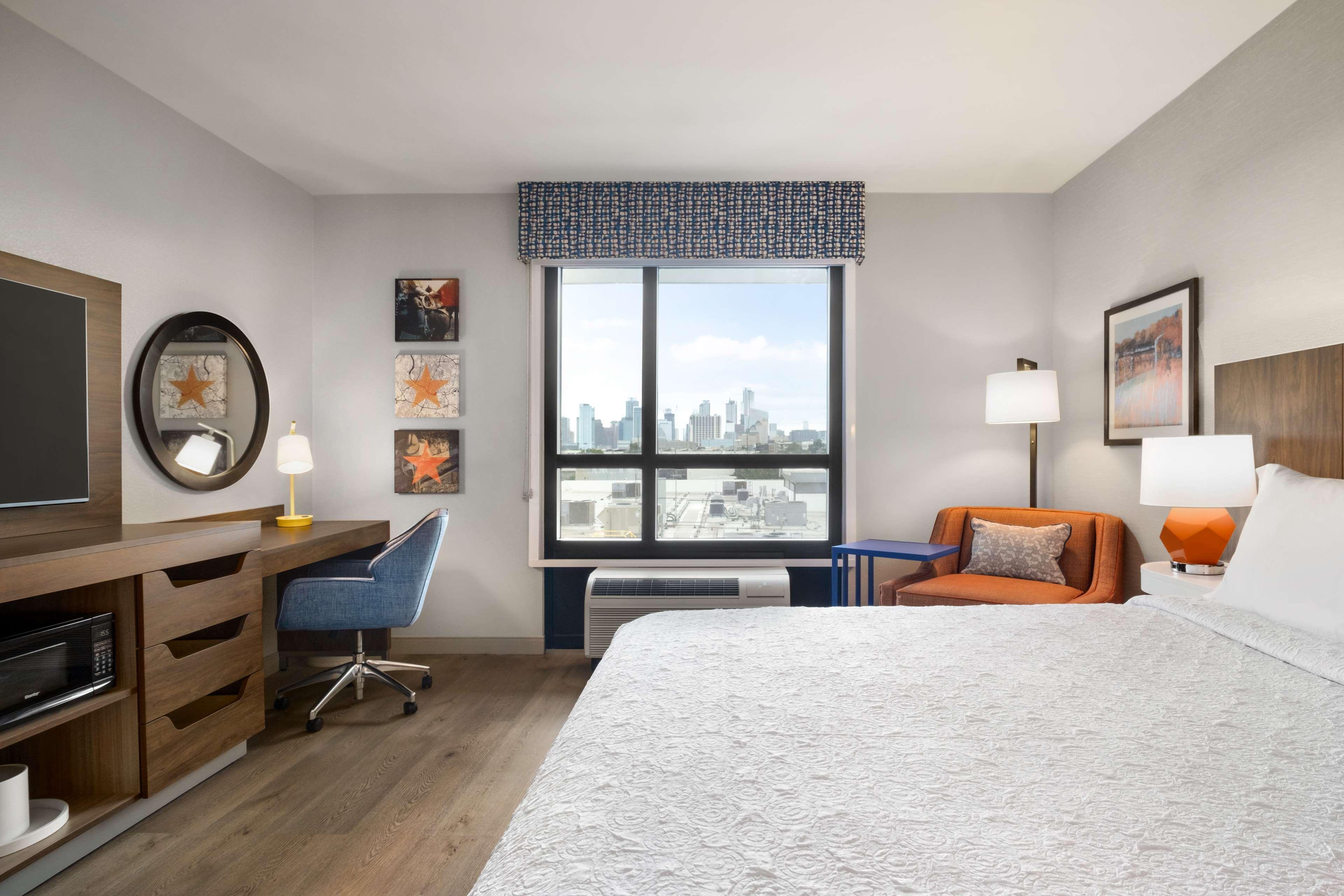 ROOM, KING BED, CITY VIEW, ACCESSIBLE