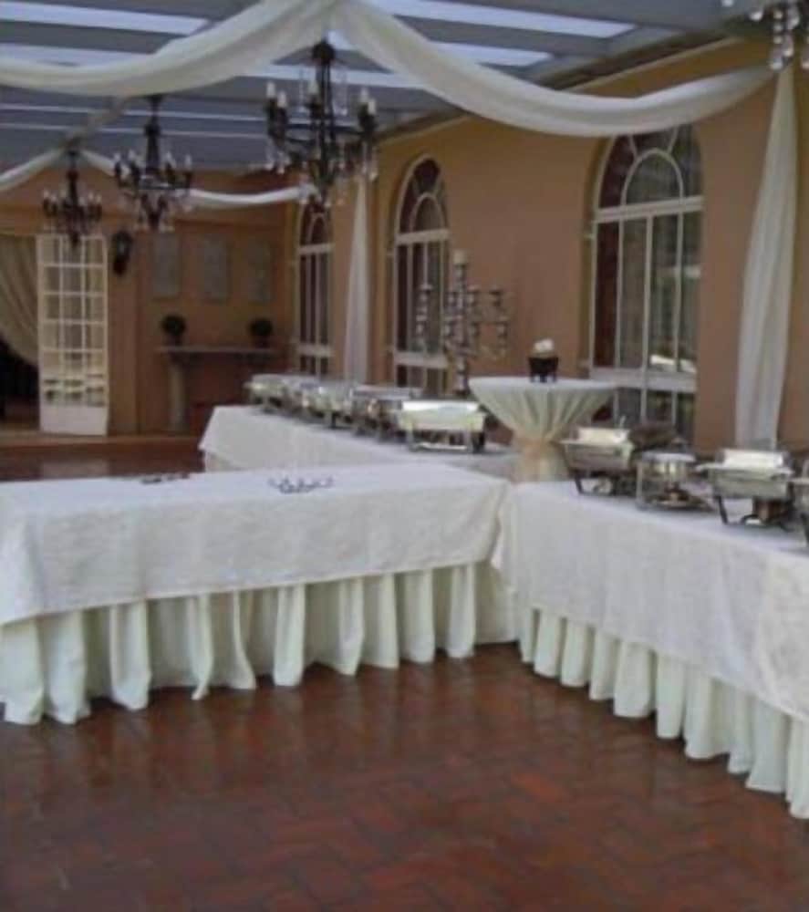 Scotts Manor 36/47