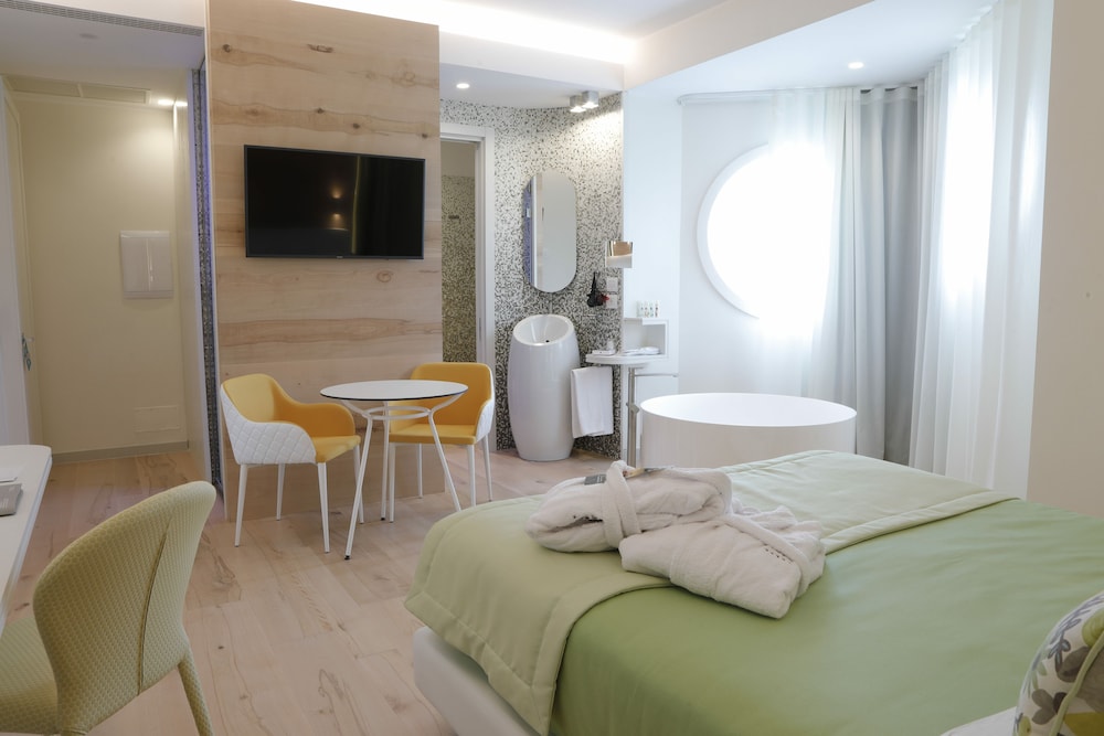 Astrea Wellness & Spa 11/49