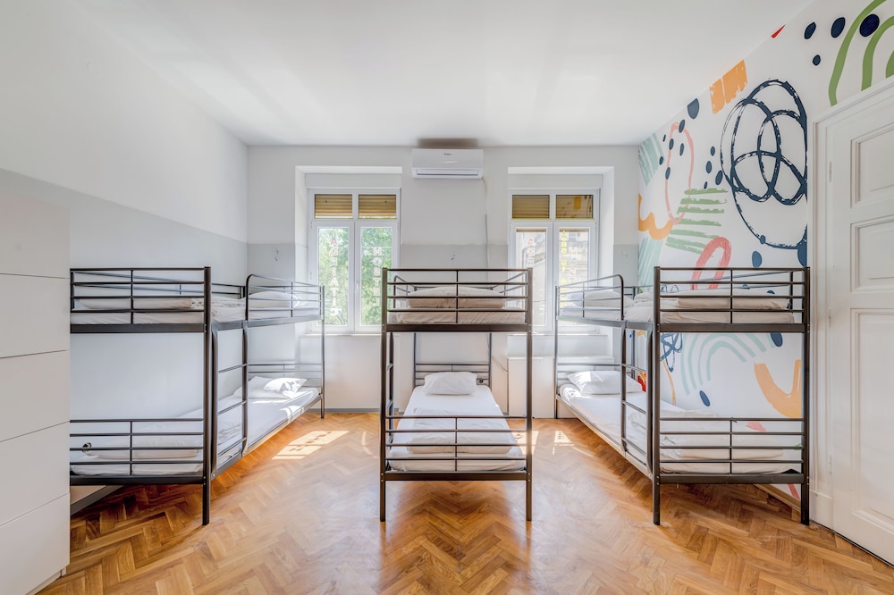 Adriatic Hostel 9/34