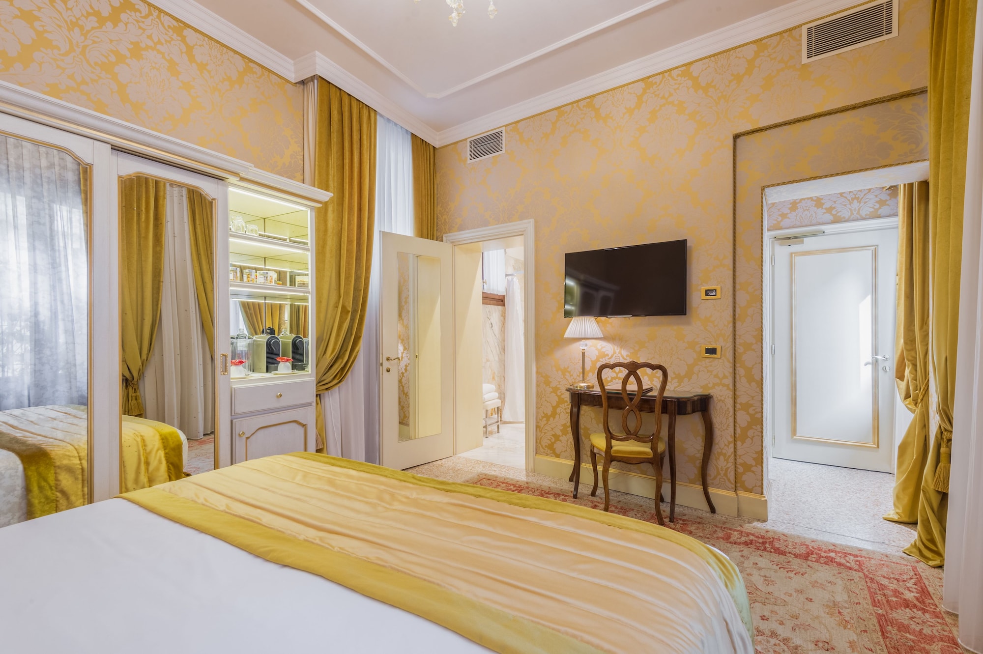 COMFORT, DOUBLE OR TWIN BED, GROUND FLOOR