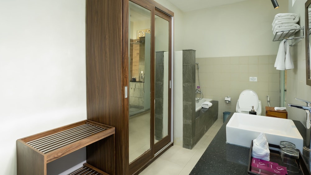 SAMAJA BEACHSIDE VILLAS 74/76