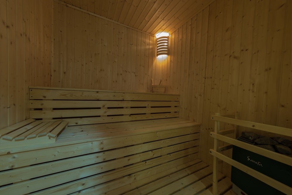 swimming pool spa