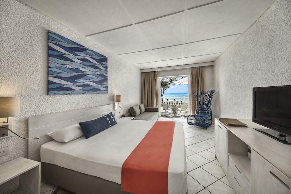 Astroea Beach Hotel 16/60