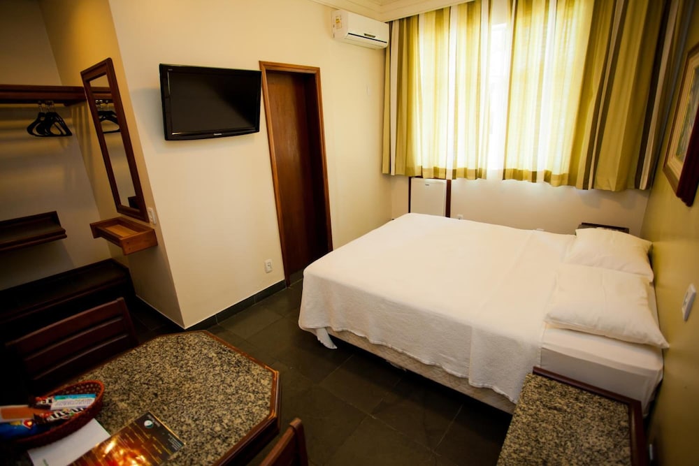 AIPANA PLAZA HOTEL 17/34