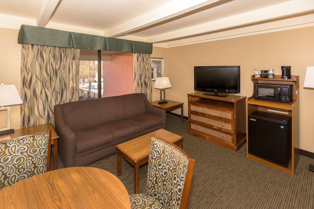 Best Western Charleston Inn 27/33